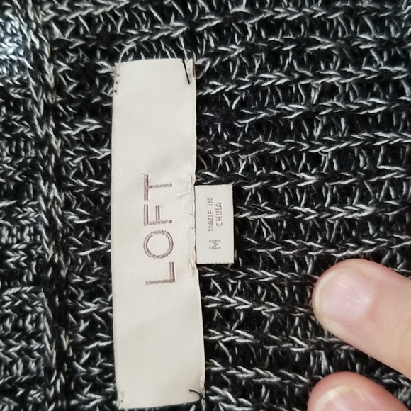 Loft Sweater Medium - Picture 6 of 7